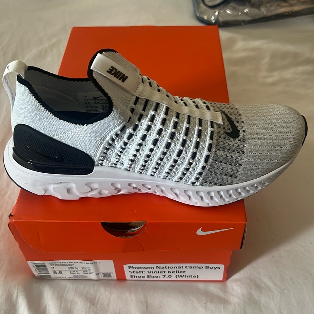 mens Brand new Nike React Phantom Run Fk 2